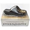 Image 1 : CHINESE LAUNDRY LOS ANGELES PASSPORTS SZ: 8 SHOES