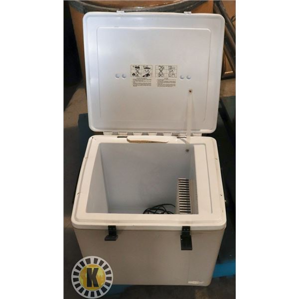 KOOLATRON MOBILE COOLER. MODEL: SCOTTY II P24A