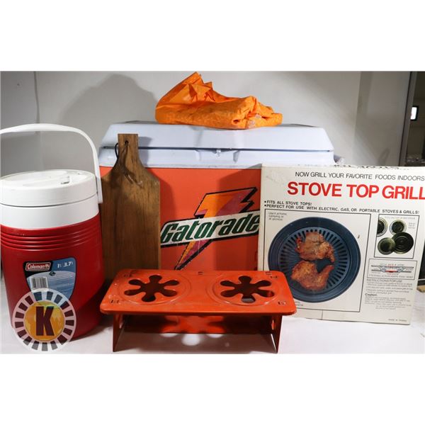 RUBBERMAID COOLER WITH CONTENTS