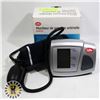 Image 1 : BLOOD PRESSURE MONITOR