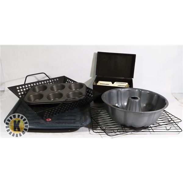 BOXING OF BAKING UTENSILS