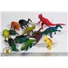 Image 1 : DINOSAUR ACTION FIGURES