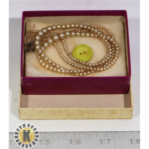 VINTAGE FASHION JEWELRY IN CASE