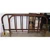 Image 1 : VINTAGE METAL HEADBOARD AND FOOTBOARD
