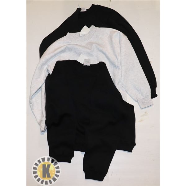 3 YOUTH LARGE SWEAT SHIRT