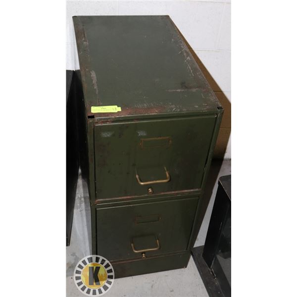 1 GREEN METAL DRAWER CABINET