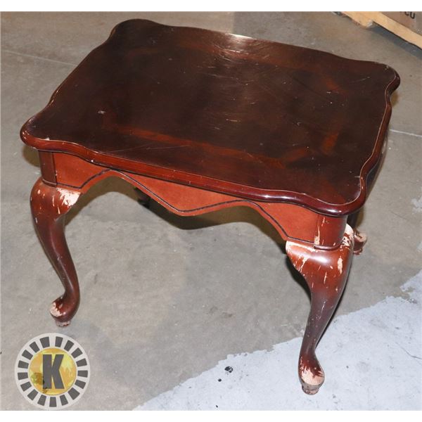 VINTAGE ESTATE END TABLE NEEDS TLC