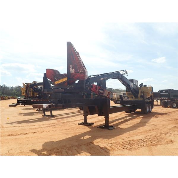 CAT 559 Log Loader
