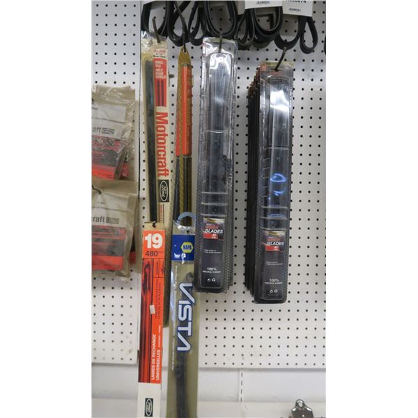 lot of wiper blades (see photos for sizes)