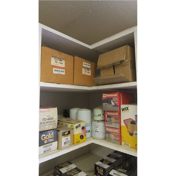 'NAPA' & 'WIX' fuel/oil/air filters x 23 pieces