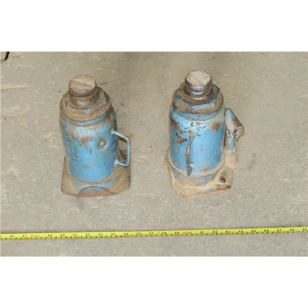 2 bottle jacks (unknown capactiy)