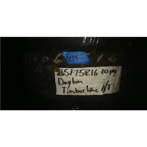 (1) DAYTON 265/75R16