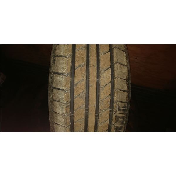 (1) BLACK LION - USED - 205/60/R16