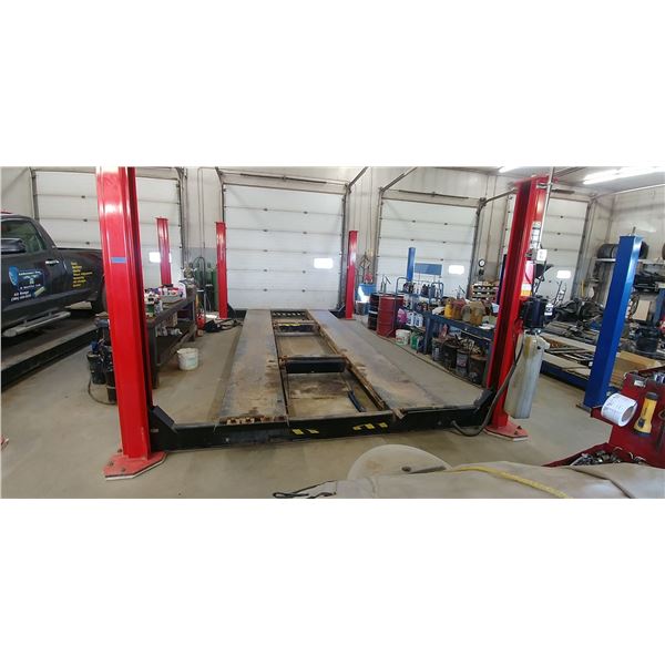 WHEELTRONIC 18,000LBS LIFT W/ ROLLER JACKS