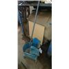 Image 1 : mop pail w/ mop