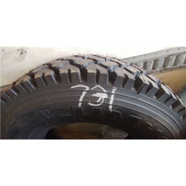 (1) KUMHO 11R22.5