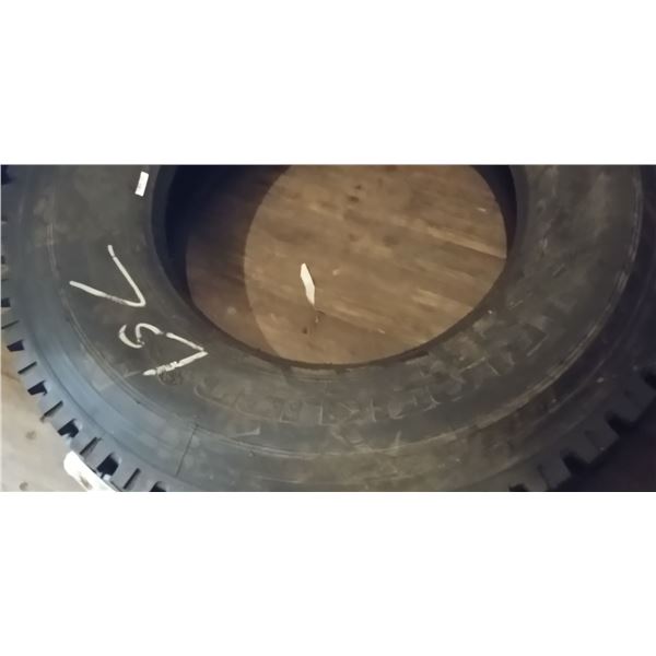 (1) BLACK LION 11R22.5