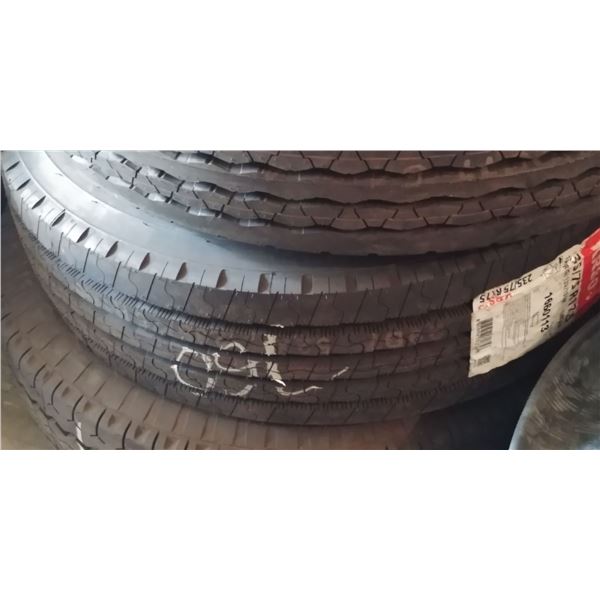 (1) KUMHO 235/75R17.5