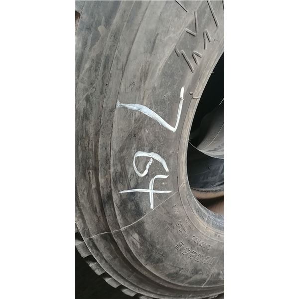 (1) BRIDGESTONE 12R24.5