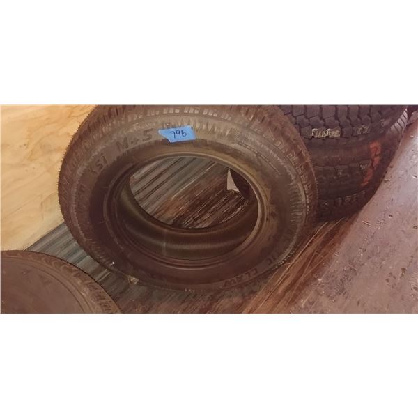 (1) ARCTIC CLAW 235/70R16