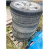 Image 2 : 4 tires & rims VW 235-40-18