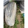 Image 2 : 1 tire 9.00/16
