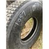 Image 1 : 1 tire radial 10R/20 Michelin