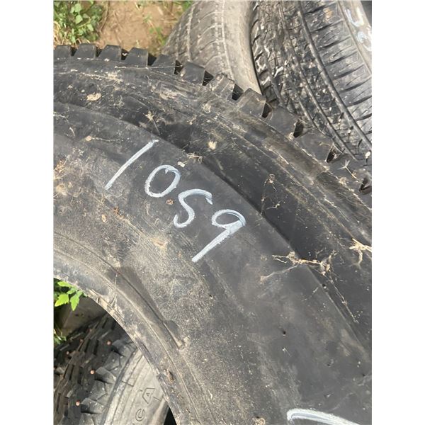 1 tire radial 10R/20 Toyo