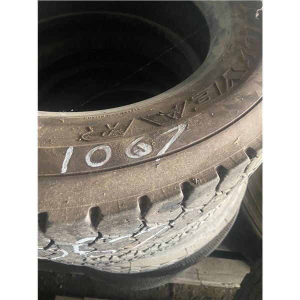 5 tires assorted 19.5, 225/70