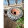 Image 2 : 1 tire & rim 17.5