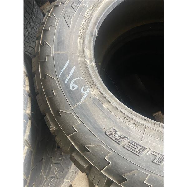 3 tires 285/65/R18