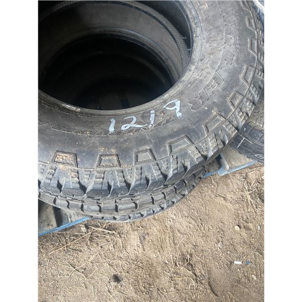 3 tires 235/80/R17