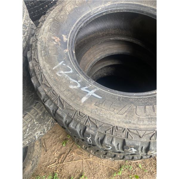 3 tires 285/70/R17