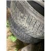 Image 2 : 2 tires 205/758/R15