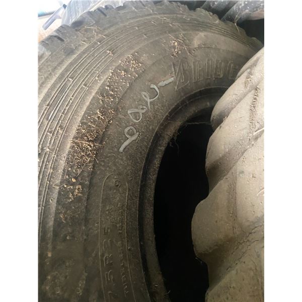 1 loader tire 17.5x25
