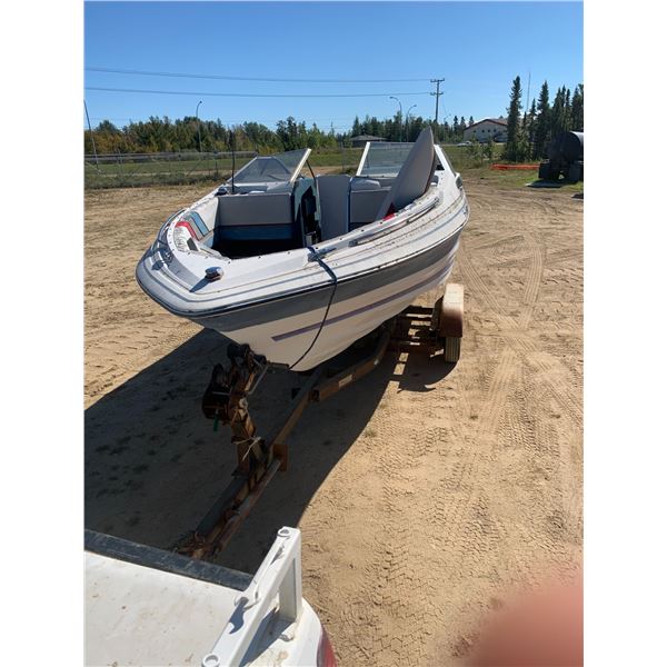 18' BAYLINER 5L INBOARD ENGINE, OMC DRIVE, MISSING BOTTOM OF LEG