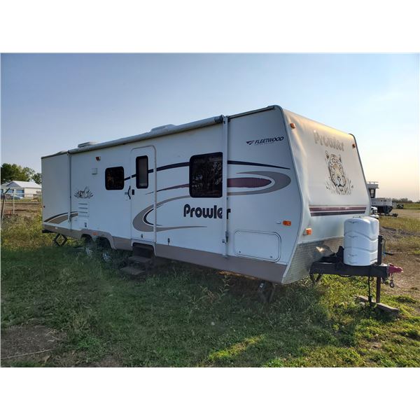 2005 Fleetwood Travel Trailer Prowler LE 300BH VIN: 1EC1B302052487630 *THIS ITEM IS LOCATED AT SCHMA