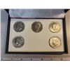 Image 1 : Coin box with 5 USA Kennedy 50 cent pieces - 1971D, 1972D, 1974D, 1776-1976D, 1977 MS