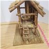 Image 2 : Wood Decorative thatch house 12"x12"