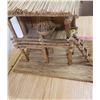 Image 5 : Wood Decorative thatch house 12"x12"