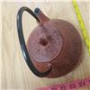 Image 5 : Cast iron small tea pot