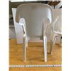 Image 3 : 2 White Kid's Patio Chairs