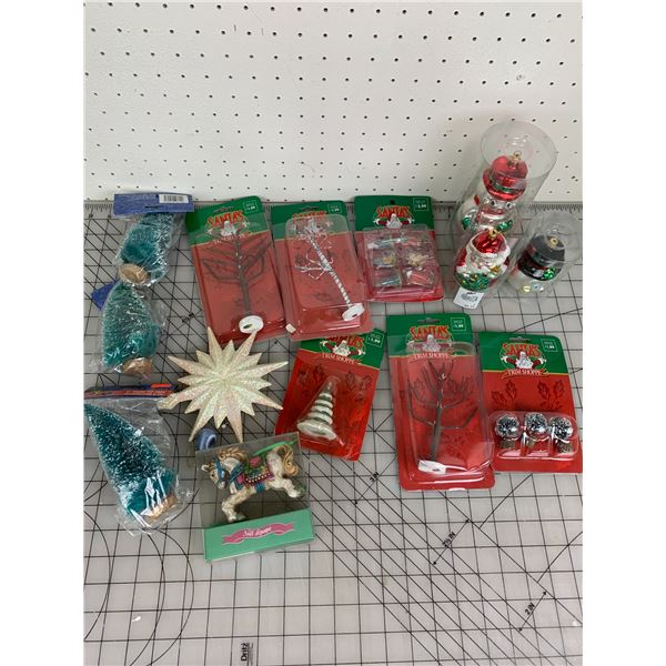 LOT OF MISC CHRISTMAS ITEMS