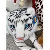 Image 2 : LOT OF PLUSH TOUS TIGER GIRAFFE TY