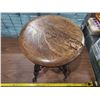 Image 2 : GLASS CLAW FOOTED PIANO STOOL