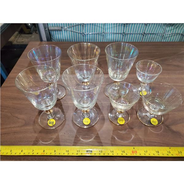 25 PIECES IRIDESCENT GLASSWARE