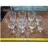 Image 1 : 25 PIECES IRIDESCENT GLASSWARE