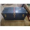 Image 1 : BLUE METAL TRUNK