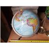 Image 2 : WORLD GLOBE & DISPLAY BALANCE SCALE