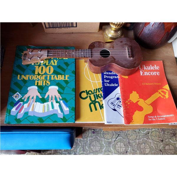 UKELELE AND 4 MUSIC BOOKS